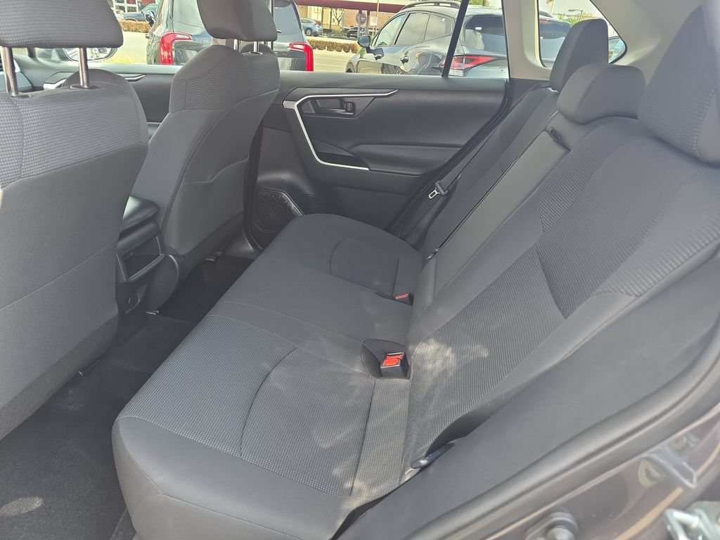 Used 2021 Toyota RAV4 LE w/ Carpet Mat Package (TMS) FWD image 22