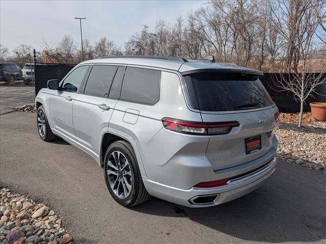Used 2025 Jeep Grand Cherokee L Overland w/ Luxury Tech Group IV AWD/4WD image 3