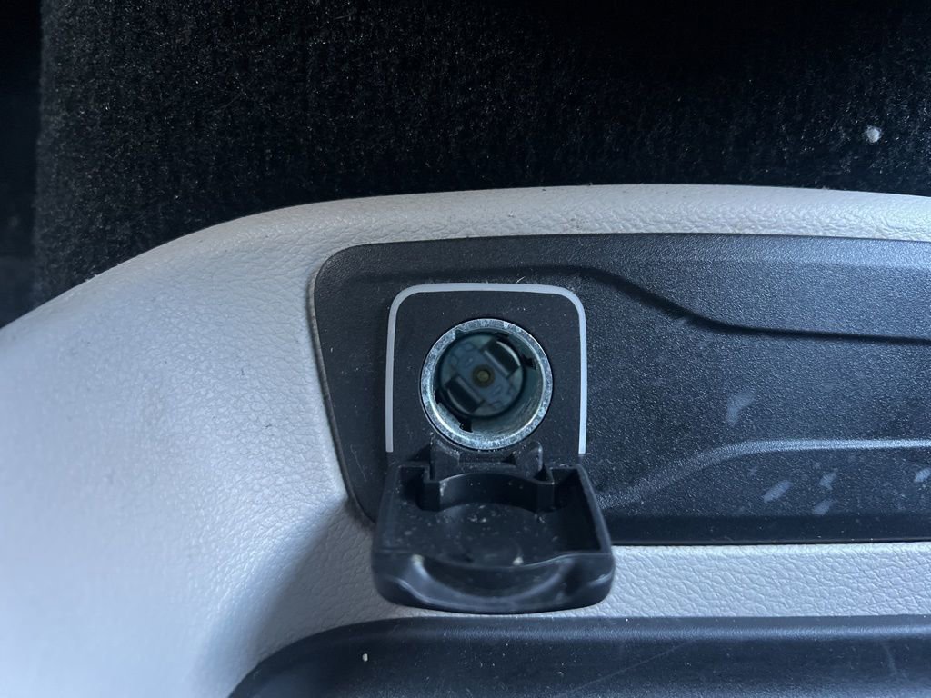 Used 2024 Chrysler Pacifica Touring-L image 23