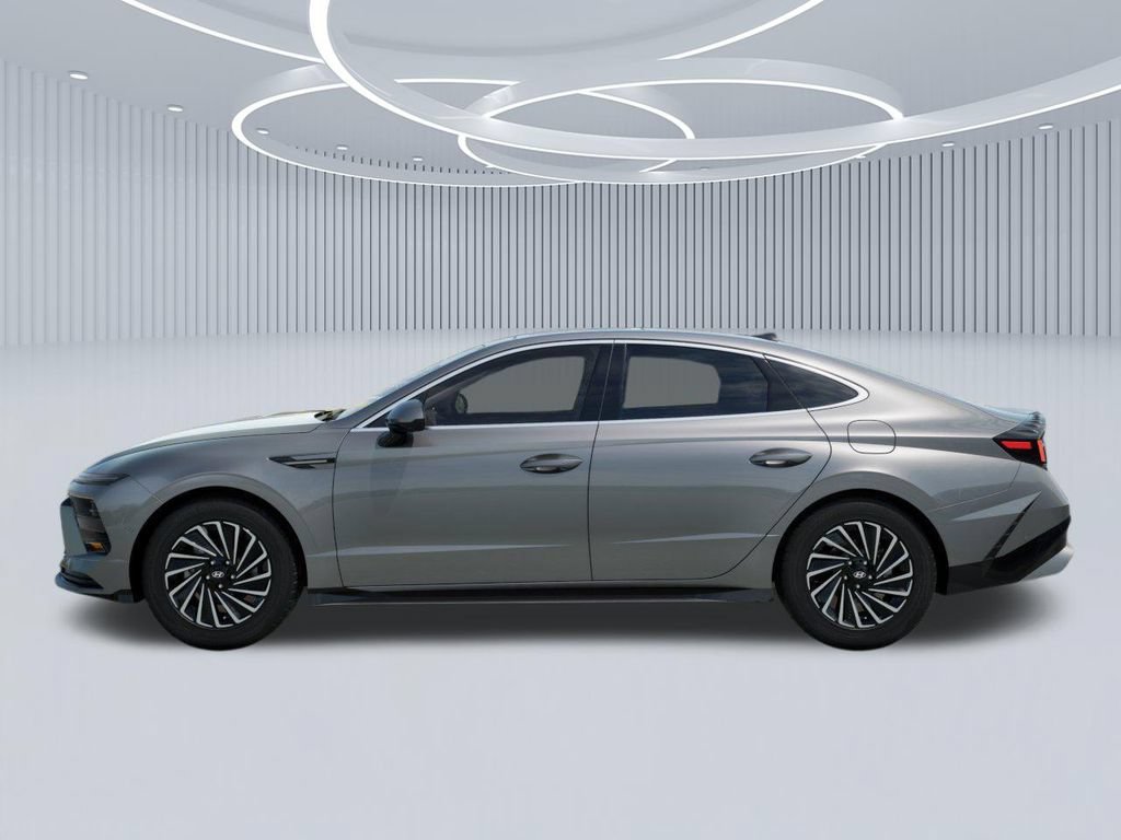 New 2026 Hyundai Sonata Limited FWD image 3