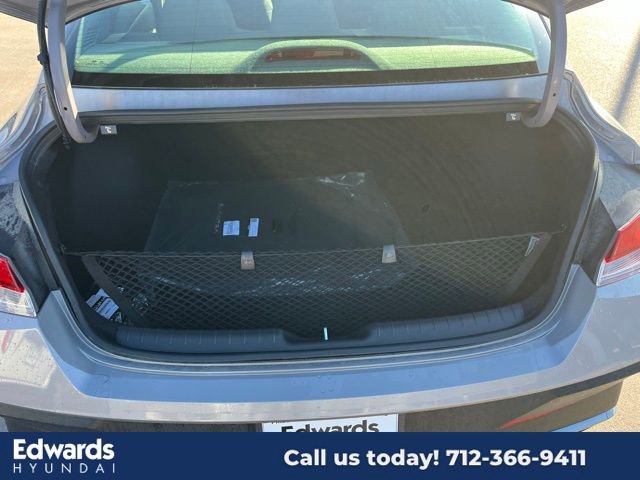 New 2025 Hyundai Elantra SE image 8