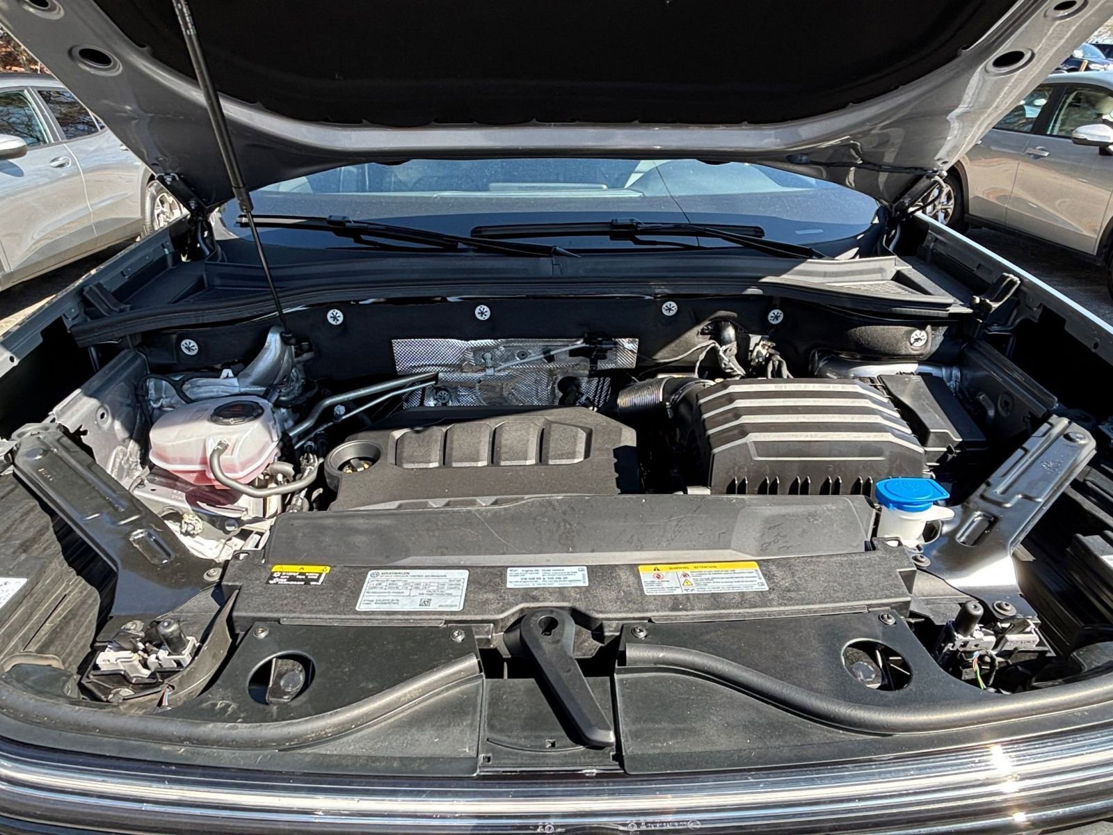 Used 2025 Volkswagen Atlas Cross Sport SE image 34