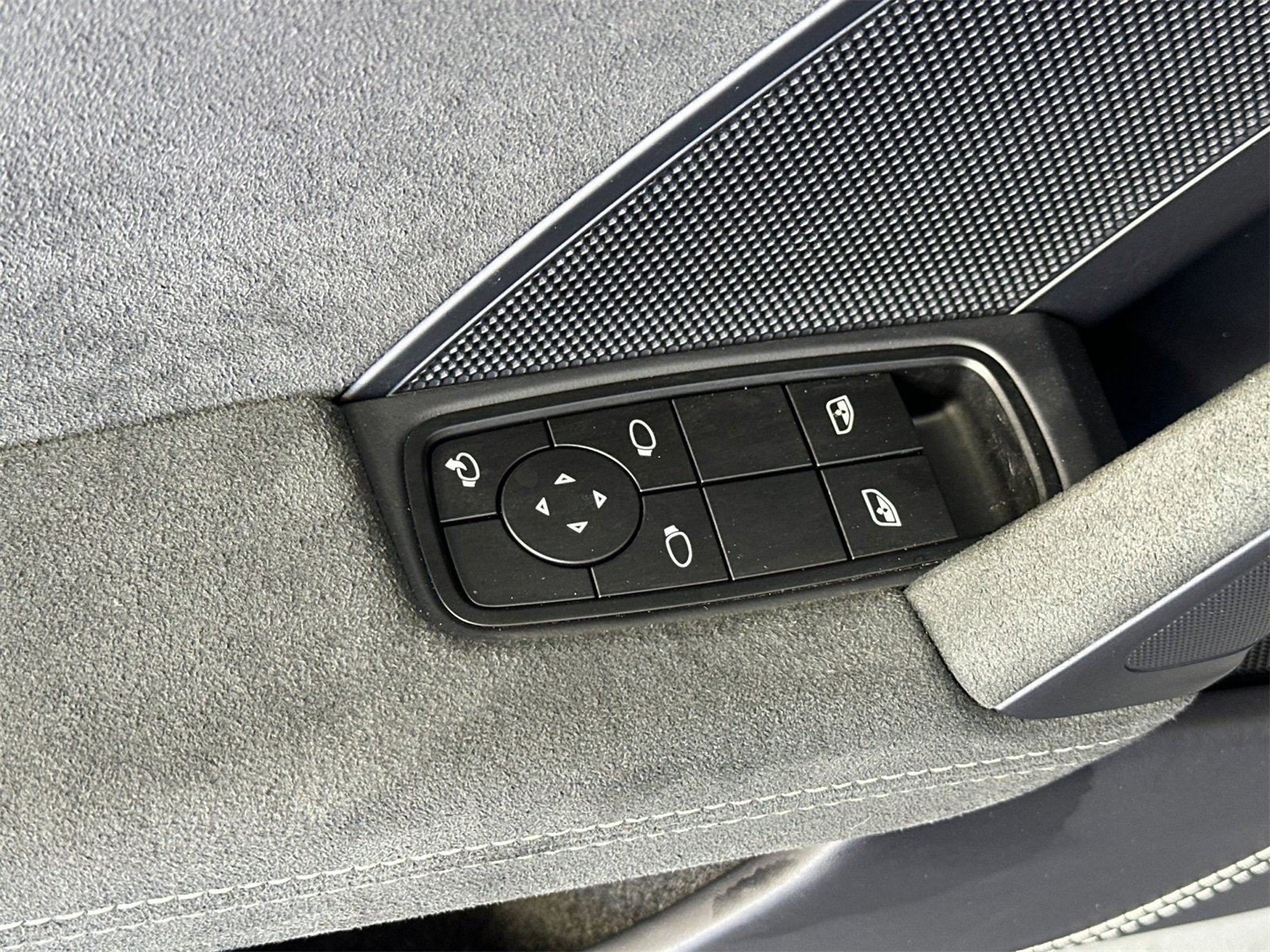 Used 2024 Porsche 911 Carrera 4 GTS image 13