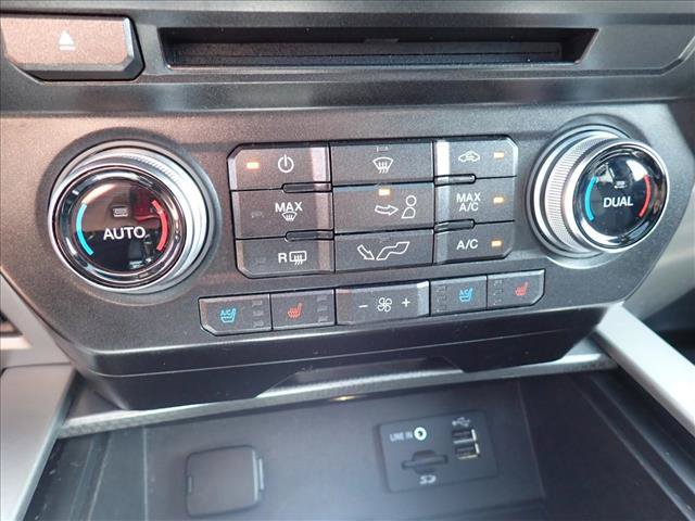 Used 2015 Ford F150 Lariat w/ Equipment Group 502A Luxury AWD/4WD image 24