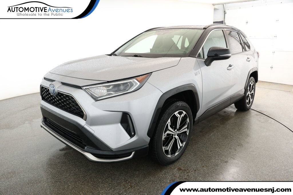 Used 2021 Toyota RAV4 XSE w/ Weather Package image 1