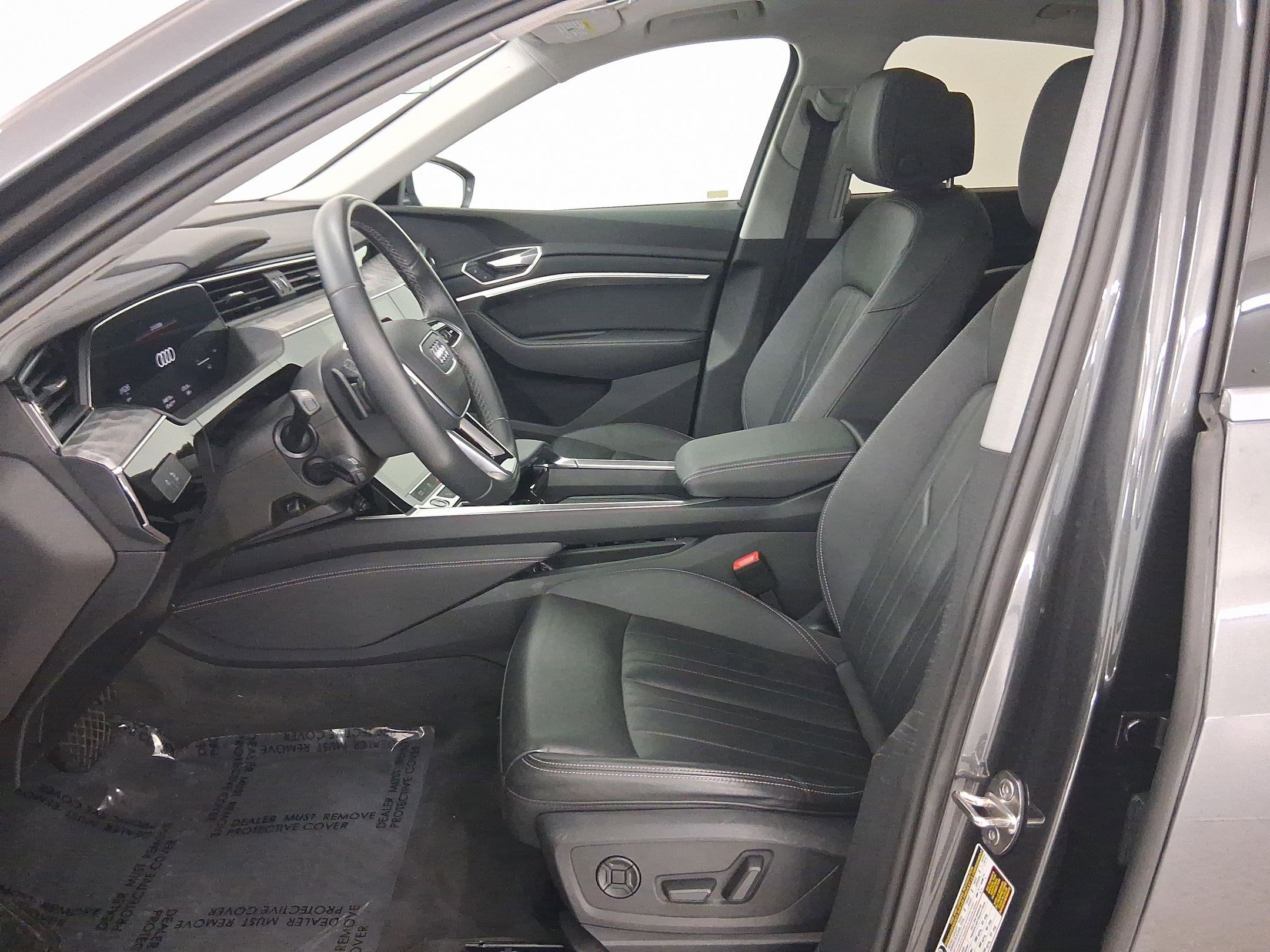 Used 2022 Audi e-tron Premium image 5