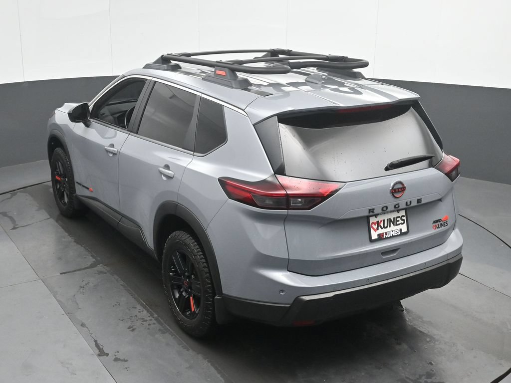 Used 2025 Nissan Rogue SV AWD/4WD image 38