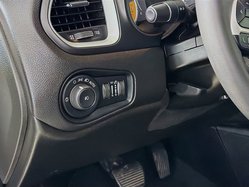 Used 2019 Jeep Renegade Latitude image 12