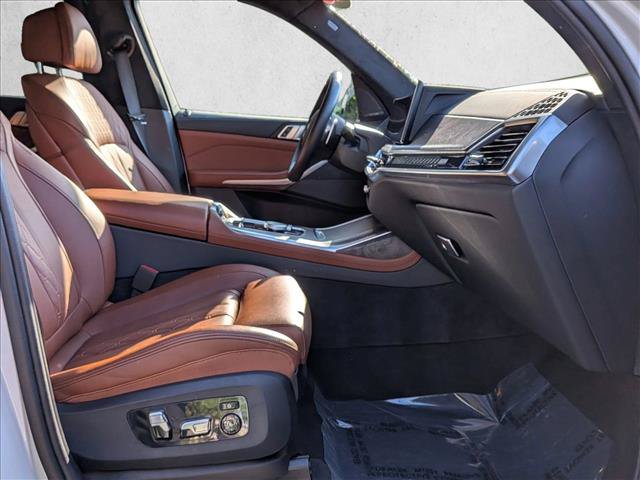 Certified 2025 BMW X7 M60i AWD/4WD image 22