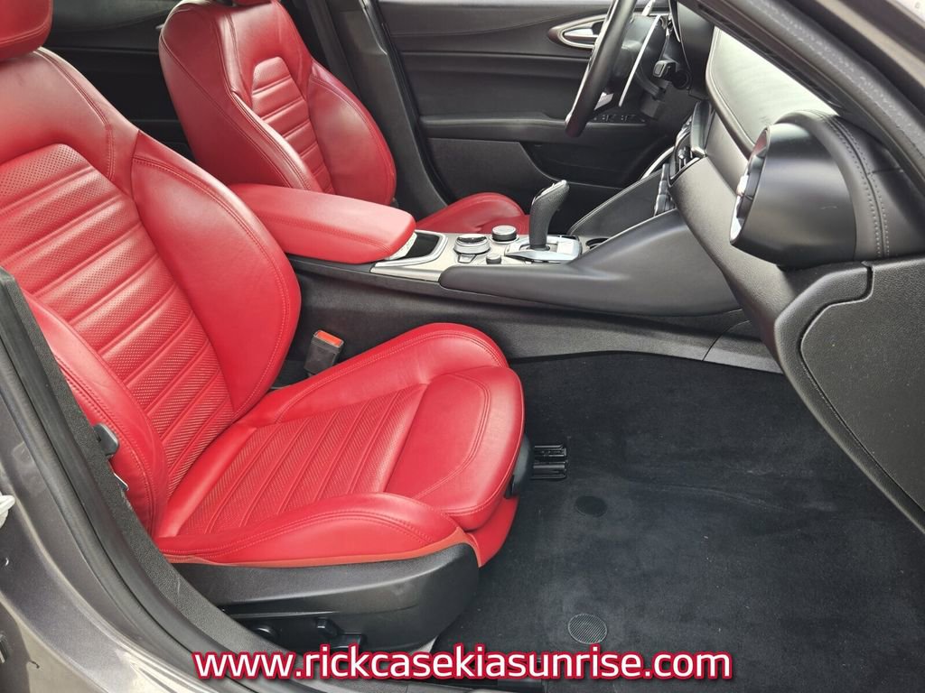 Used 2022 Alfa Romeo Giulia Veloce image 16