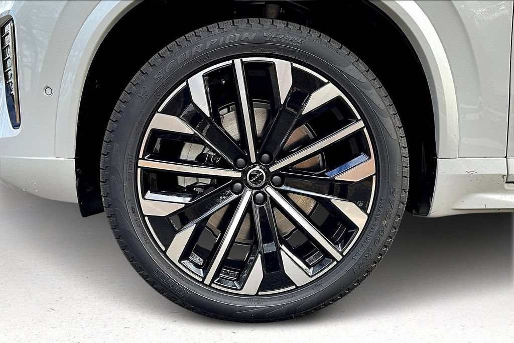 New 2026 Volvo XC90 B6 Ultra w/ Protection Package AWD/4WD image 12