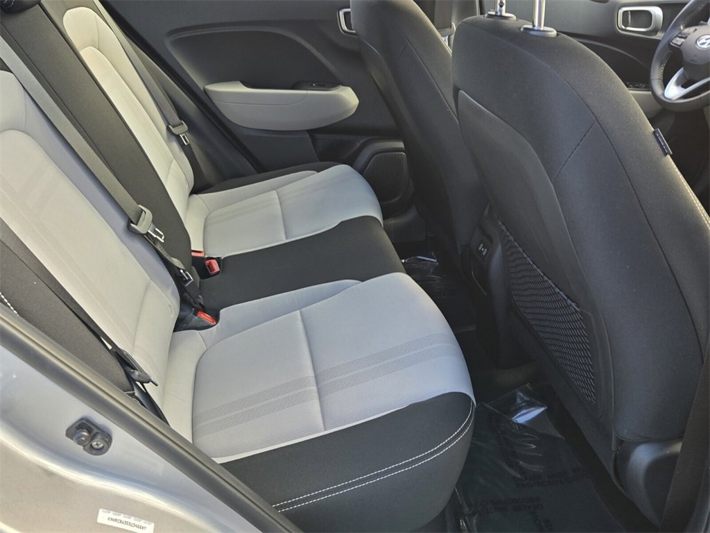 Certified 2025 Hyundai Venue SEL image 16