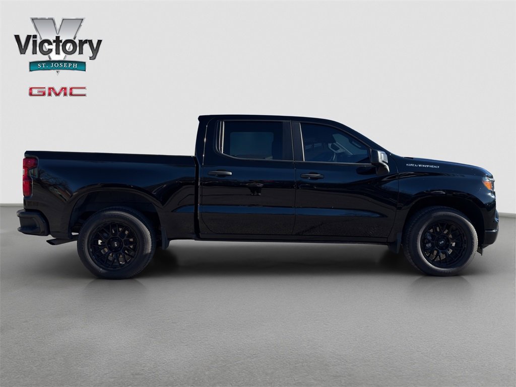Used 2023 Chevrolet Silverado 1500 Custom image 17