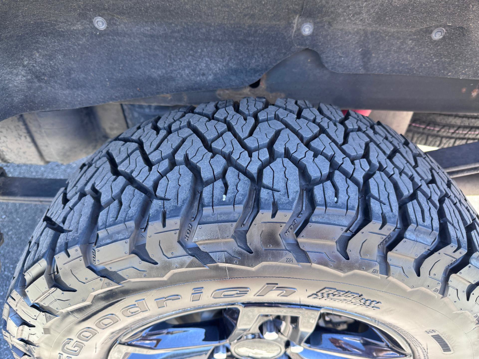 Used 2020 Chevrolet Silverado 1500 LT Trail Boss AWD/4WD image 40