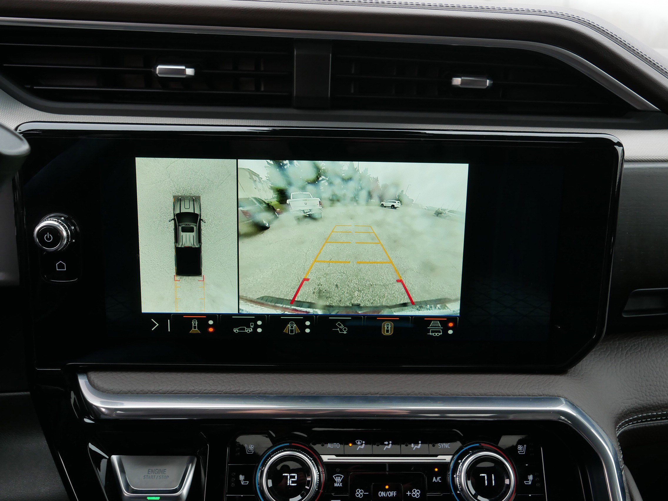 Used 2024 GMC Sierra 3500 Denali w/ Denali Reserve Package image 27