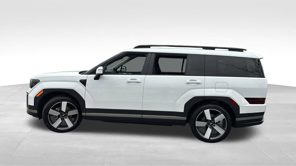 Used 2025 Hyundai Santa Fe Limited image 4