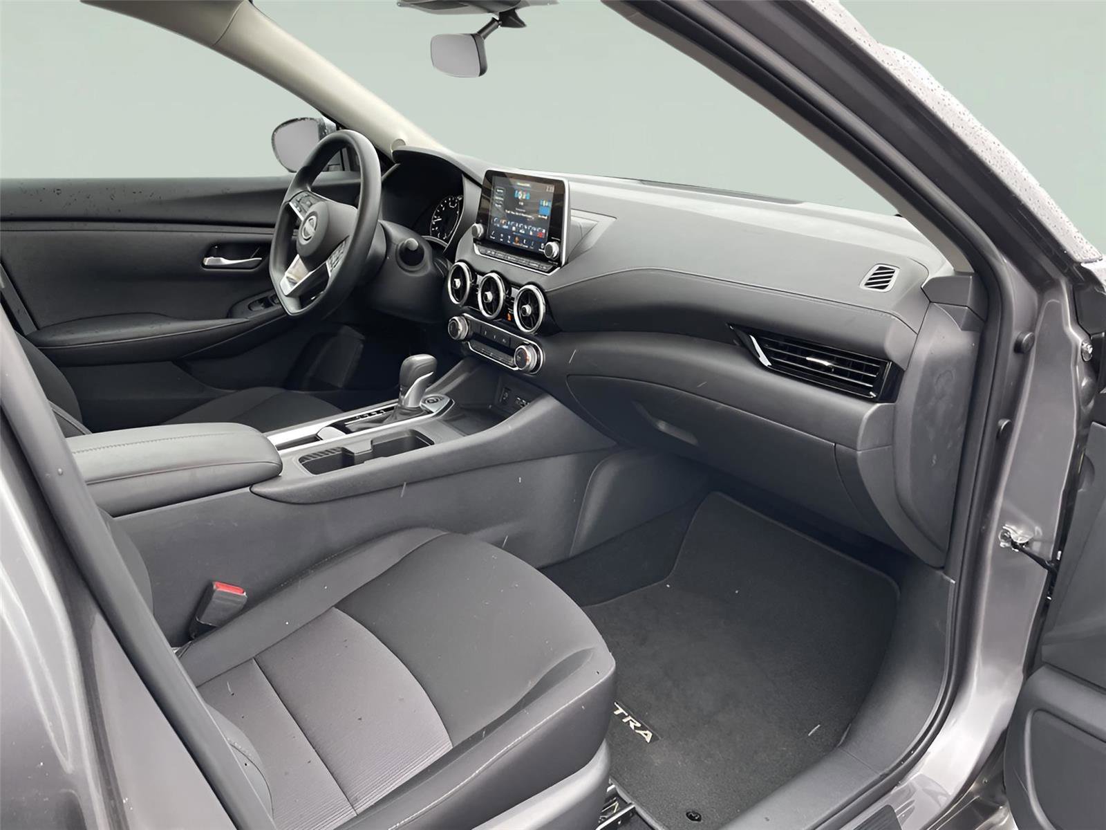 Used 2025 Nissan Sentra SV image 21