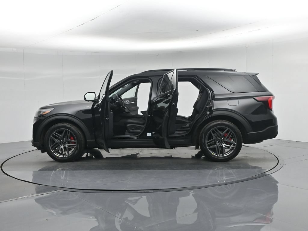 New 2026 Ford Explorer ST-Line w/ ST-Line Street Pack RWD image 37