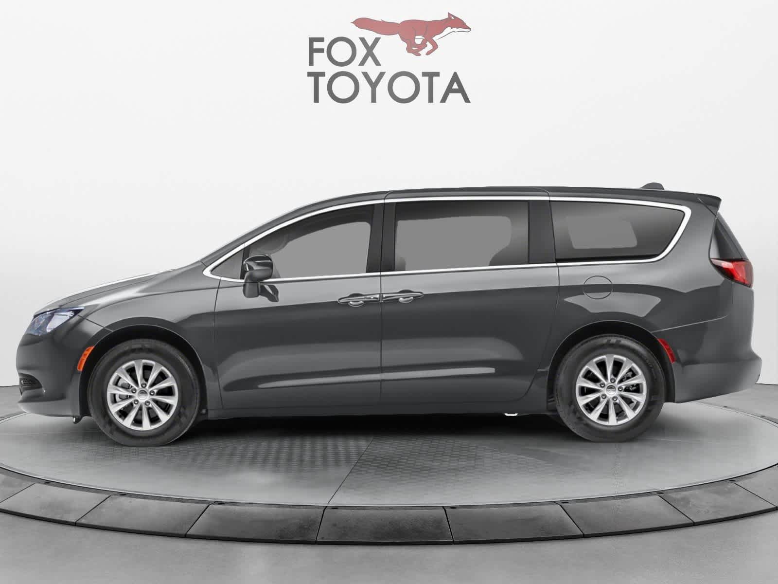 Used 2021 Chrysler Voyager Lxi FWD image 2