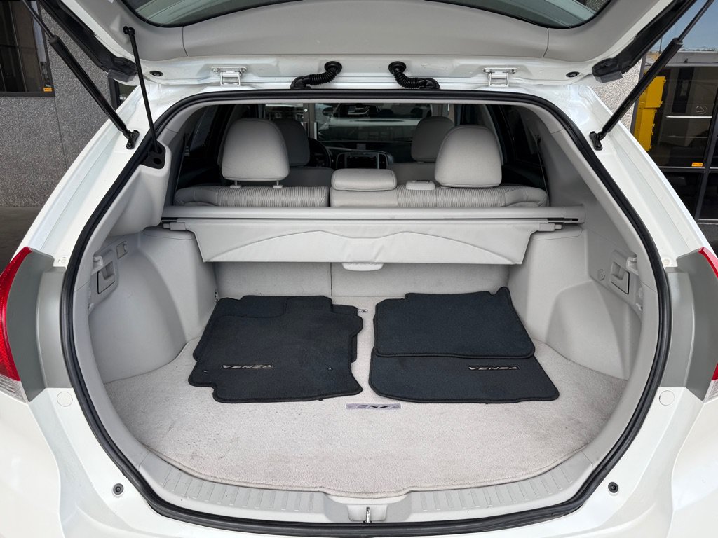 Used 2012 Toyota Venza LE w/ LE Convenience Pkg FWD image 25