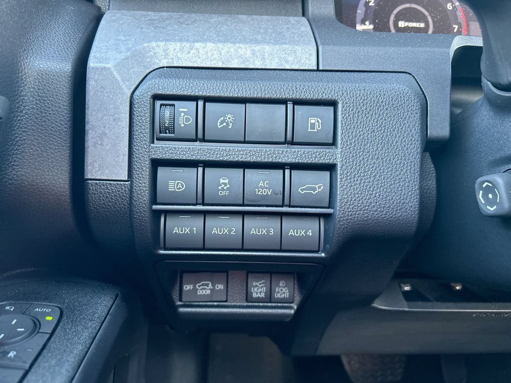 Certified 2025 Toyota 4Runner Platinum AWD/4WD image 25