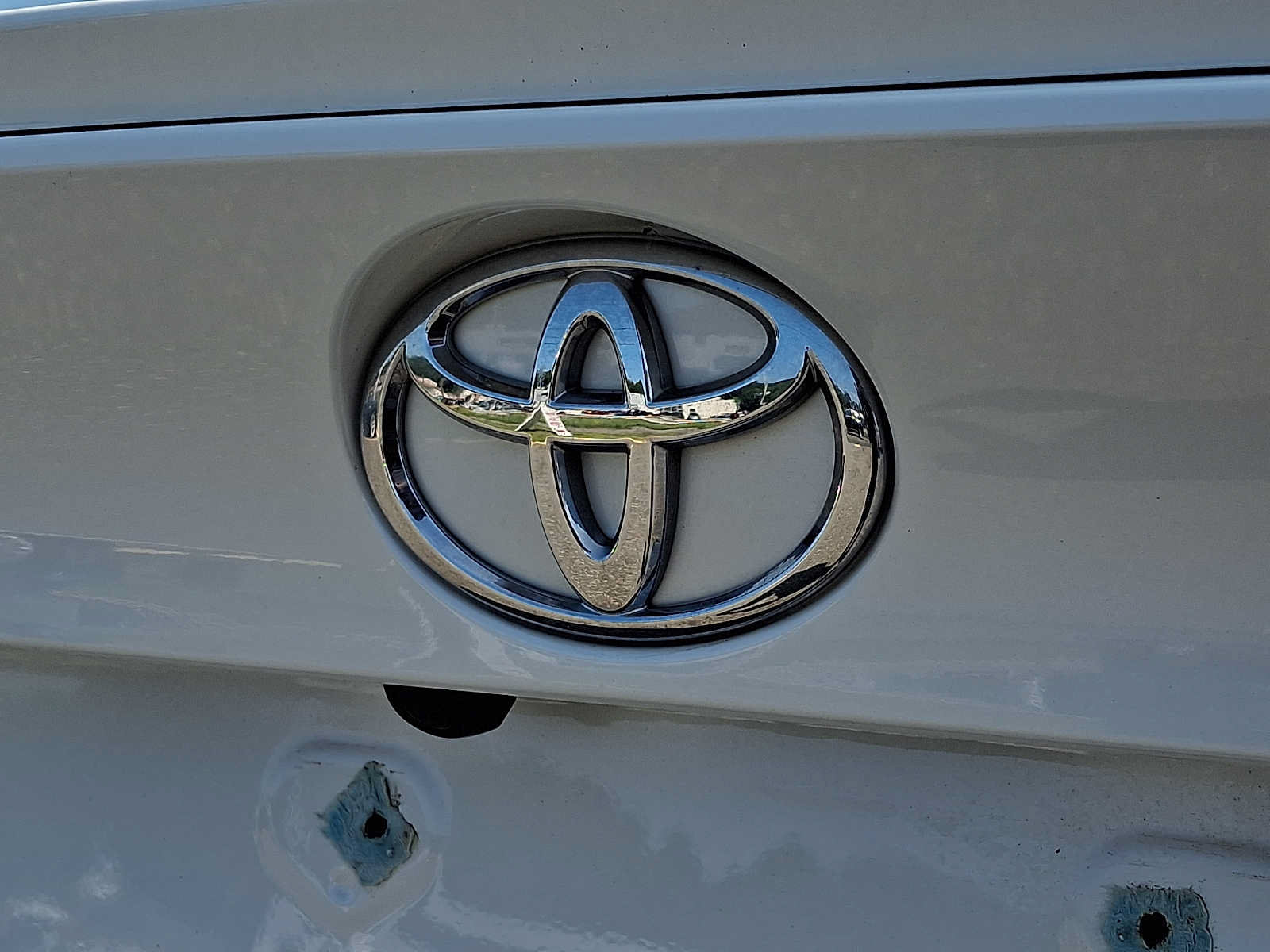 Used 2019 Toyota C-HR Limited FWD image 29