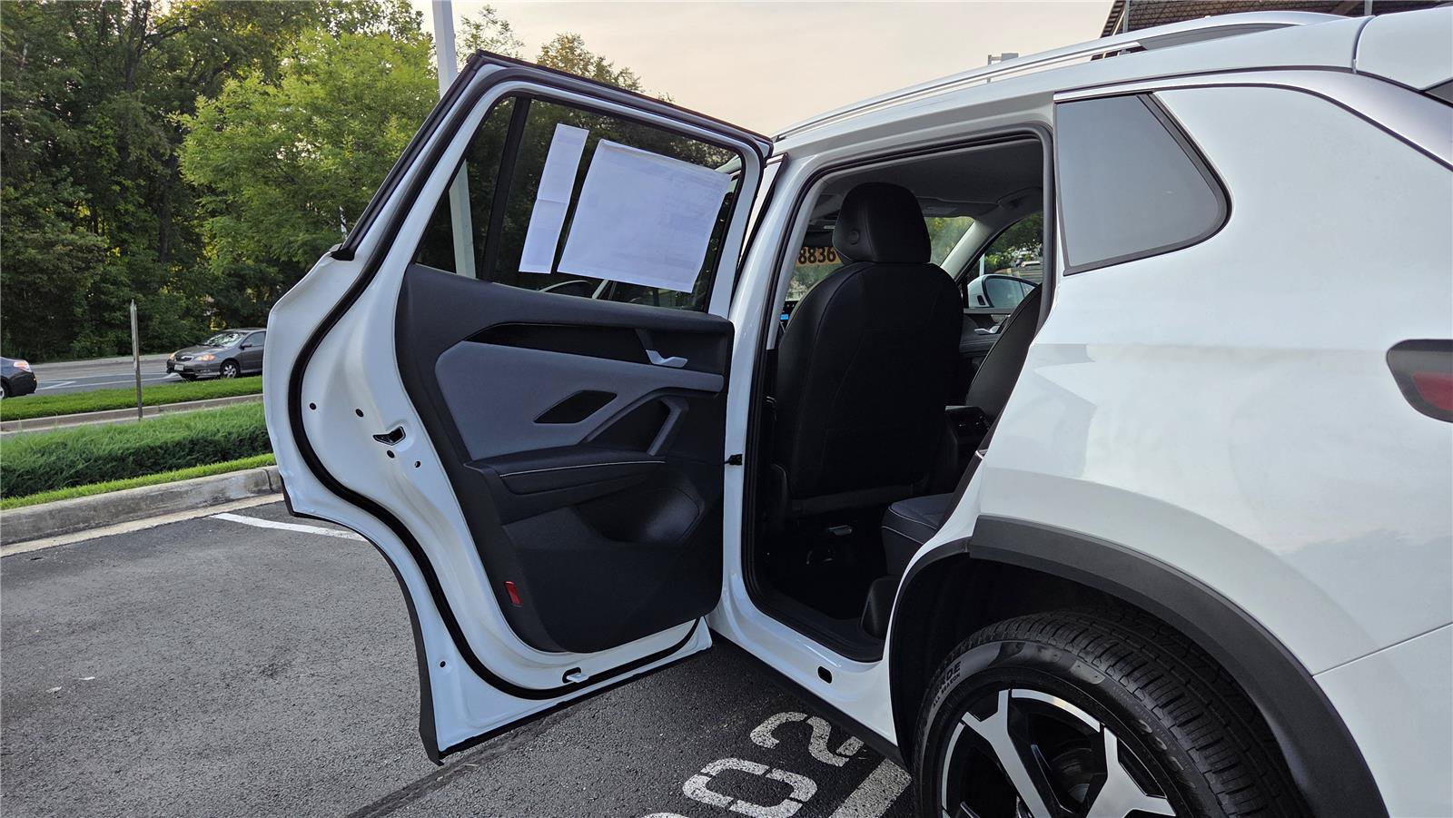 New 2026 Volkswagen Tiguan SE AWD/4WD image 23