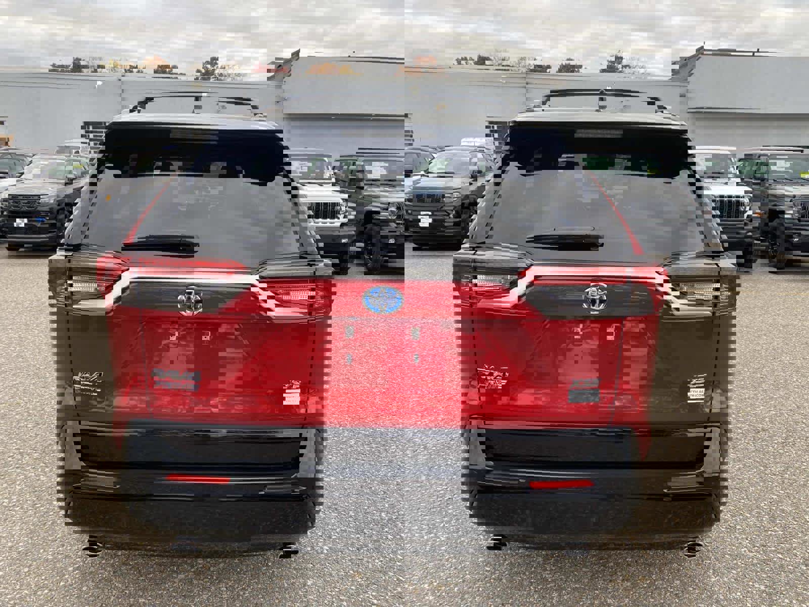 Used 2022 Toyota RAV4 XSE image 4