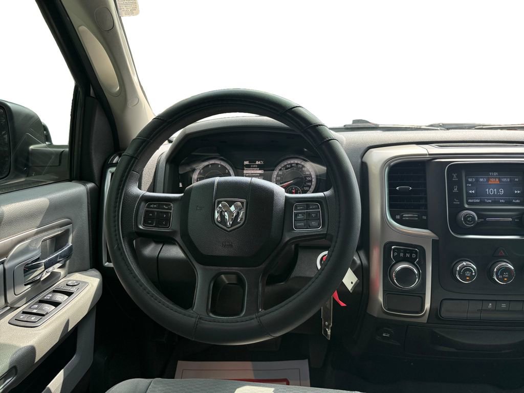 Used 2019 RAM 1500 Classic SLT RWD image 12