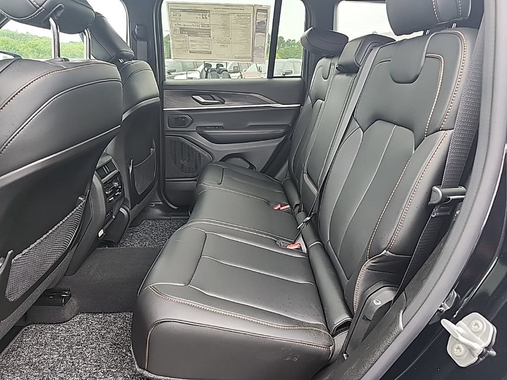 New 2026 Jeep Grand Cherokee Limited AWD/4WD image 27