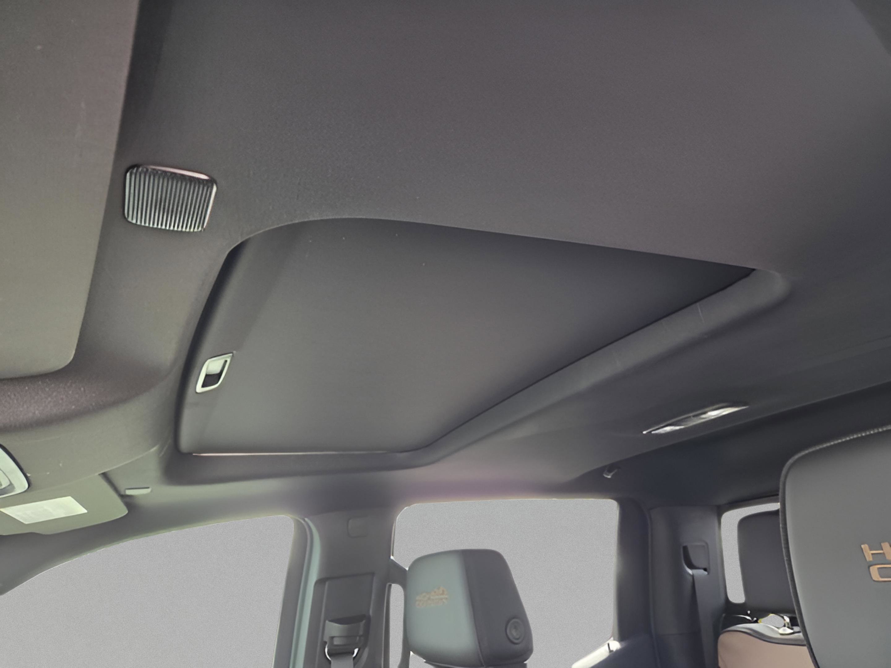 New 2026 Chevrolet Silverado 1500 High Country AWD/4WD image 7