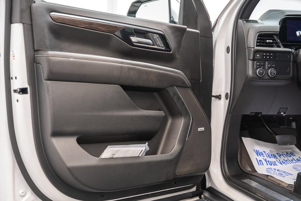 Used 2025 Chevrolet Tahoe Premier AWD/4WD image 48