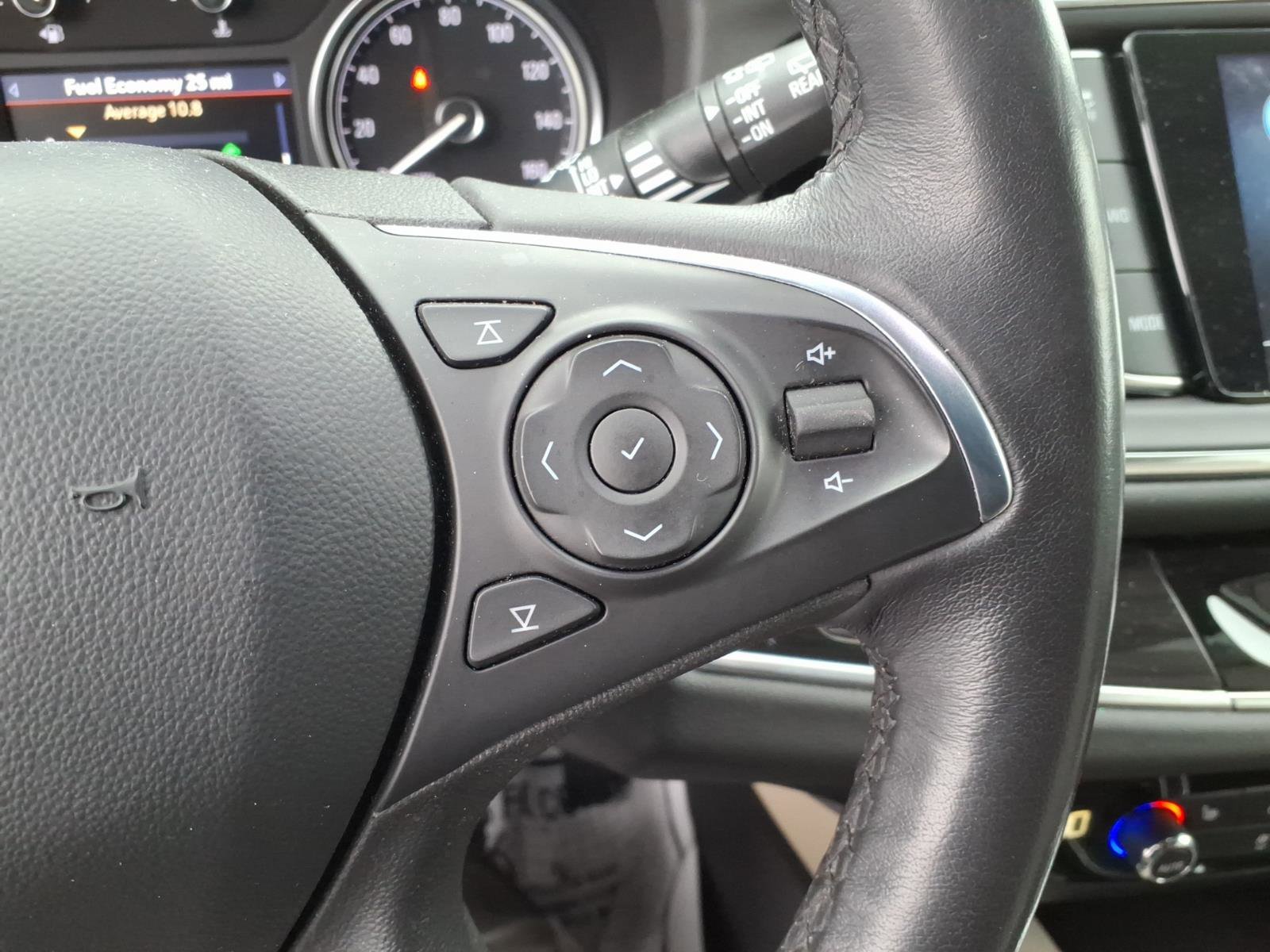 Used 2021 Buick Enclave Essence w/ Sound and Sites Package image 17