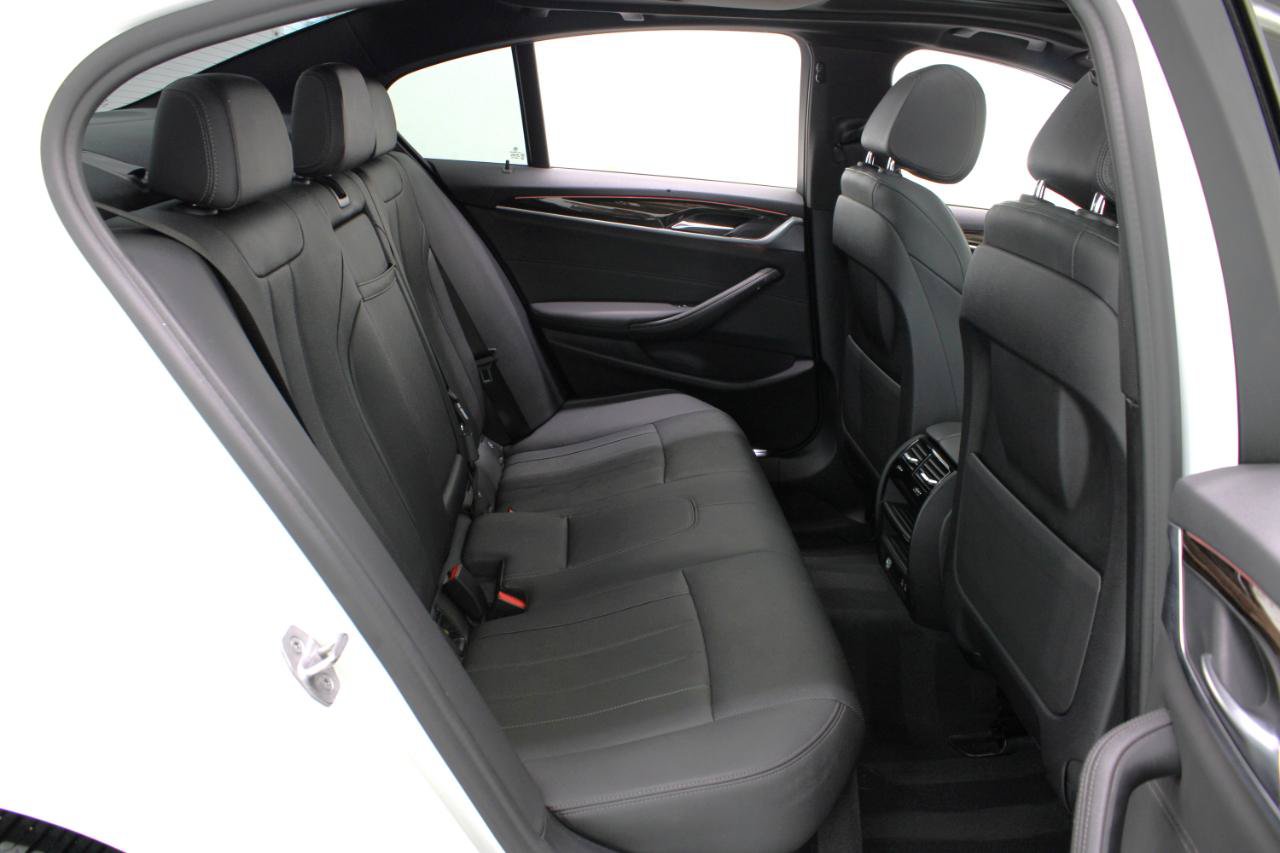 Used 2021 BMW 530i w/ Convenience Package RWD image 43