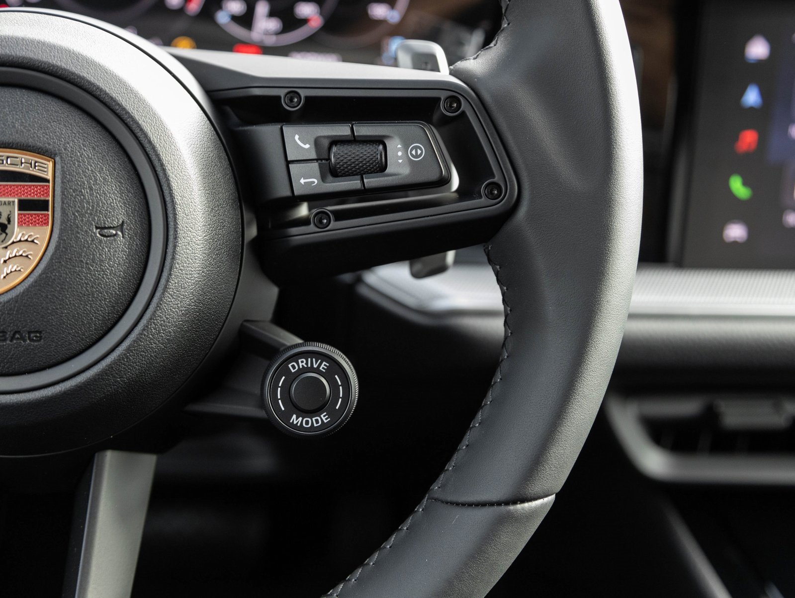 Certified 2026 Porsche Cayenne Coupe image 16