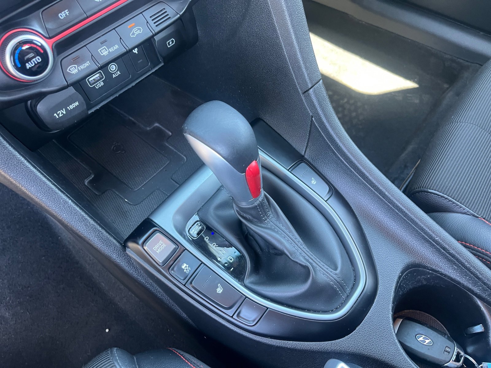 Used 2020 Hyundai Veloster 2.0 Premium image 31