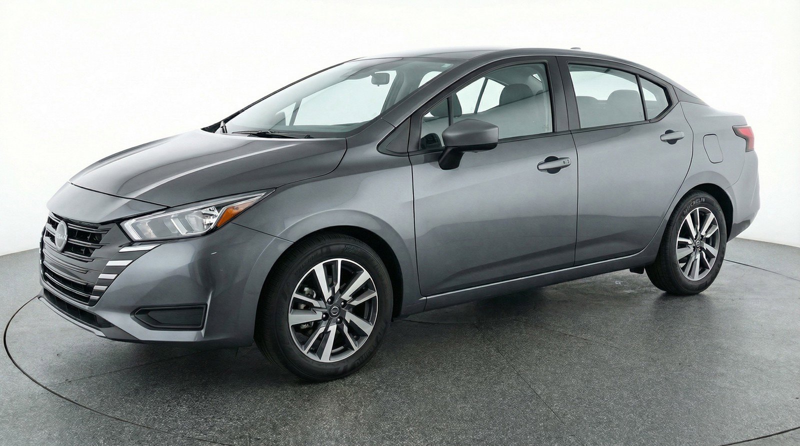 Used 2025 Nissan Versa SV FWD image 3