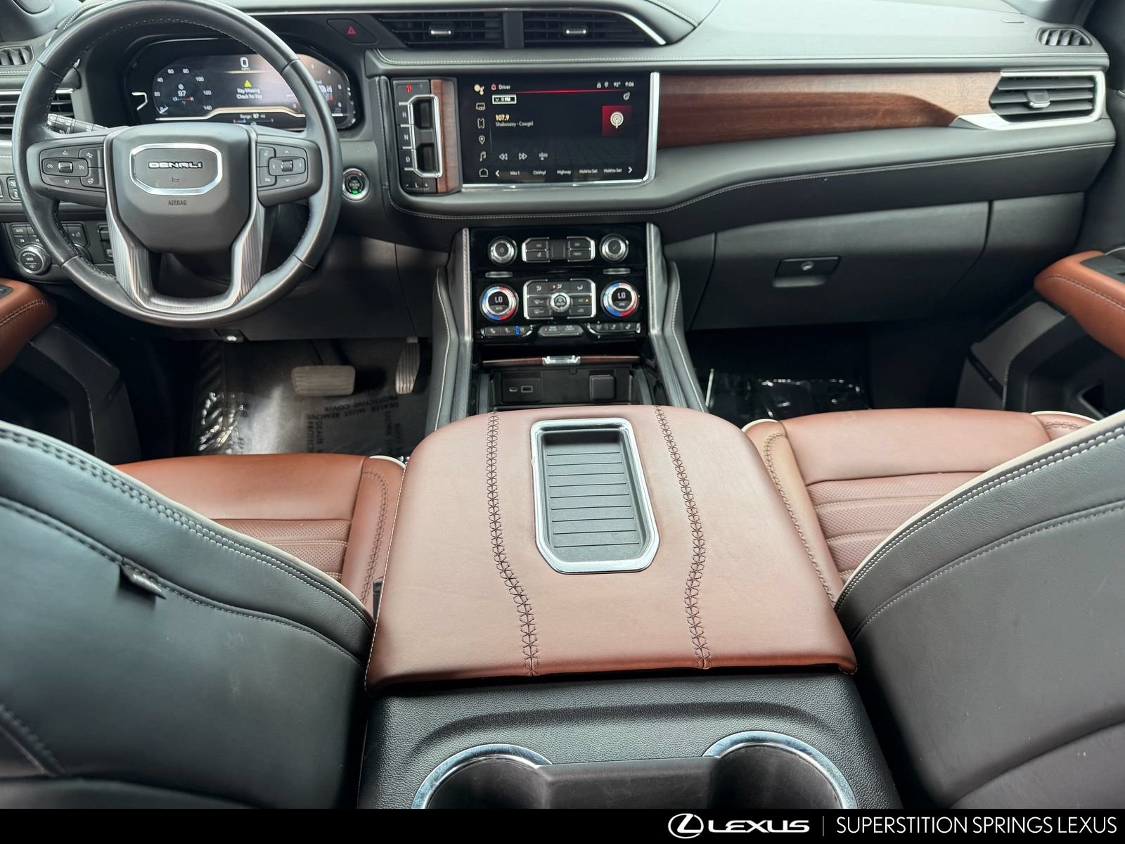 Used 2023 GMC Yukon Denali Ultimate AWD/4WD image 22