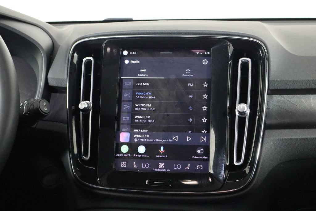 Used 2023 Volvo XC40 Recharge Plus AWD/4WD image 26