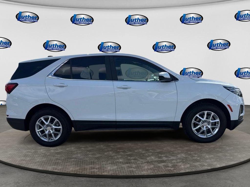 Used 2024 Chevrolet Equinox LT AWD/4WD image 9