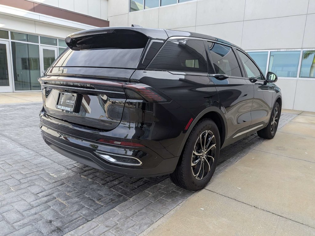 Certified 2026 Lincoln Nautilus Premier w/ Equipment Group 102A AWD/4WD image 5