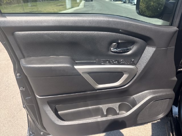 Certified 2024 Nissan Titan SV w/ SV Convenience Package RWD image 13