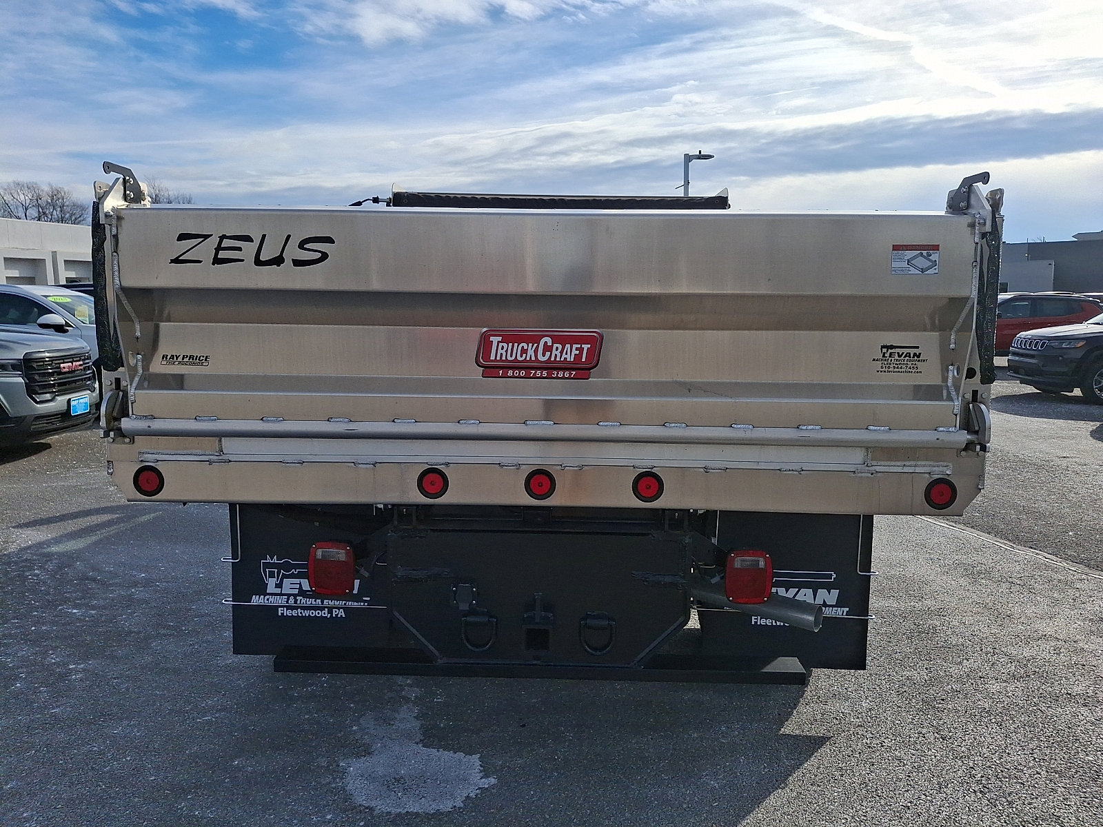 Used 2024 Ford F550 4x4 Crew Cab Super Duty image 5