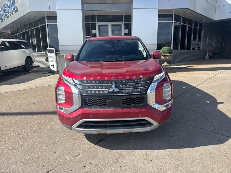 Used 2023 Mitsubishi Outlander SE video 2