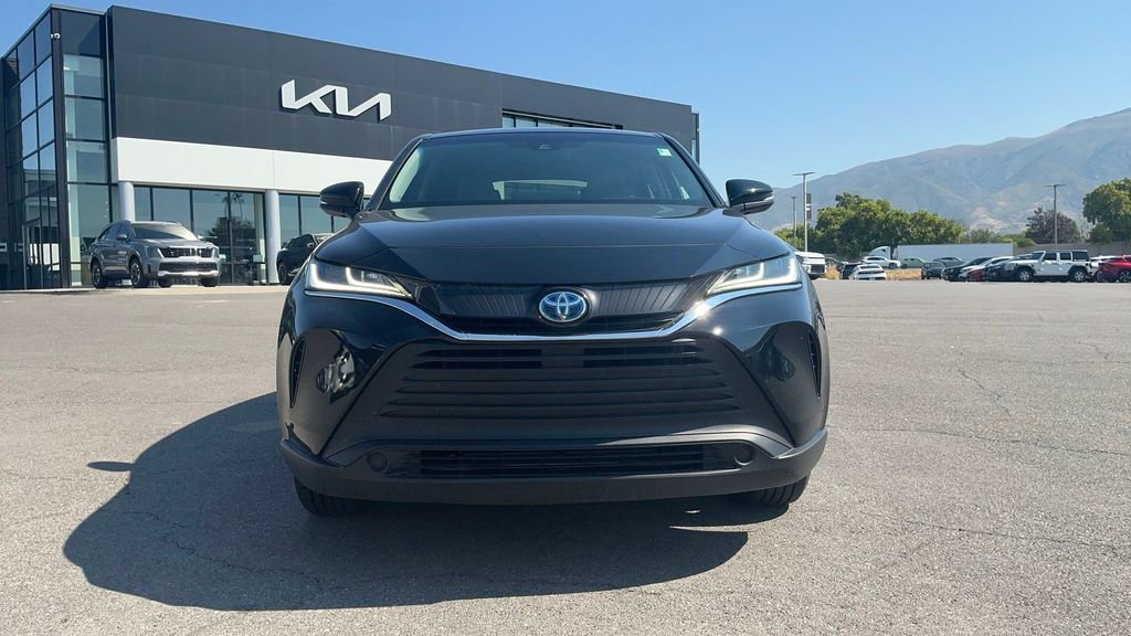 Used 2023 Toyota Venza LE image 5