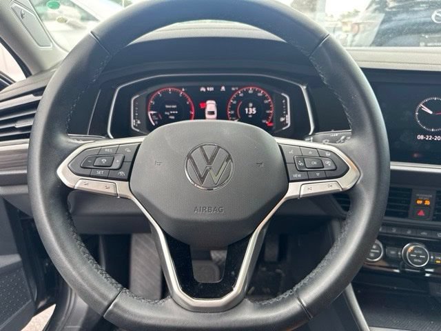 Used 2024 Volkswagen Jetta SEL FWD image 12