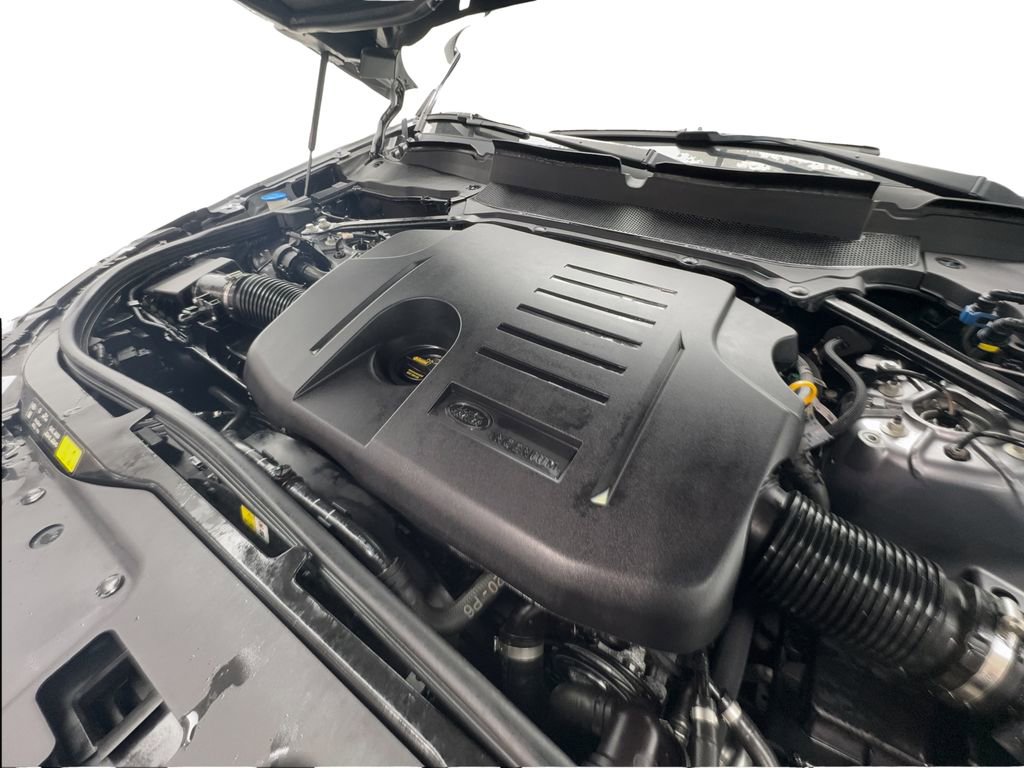 Used 2023 Land Rover Discovery HSE R-Dynamic image 23