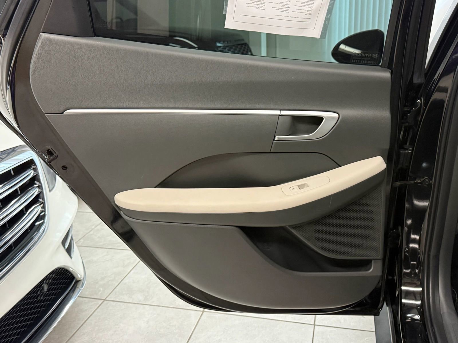 Used 2022 Hyundai Sonata SE w/ Cargo Package image 16