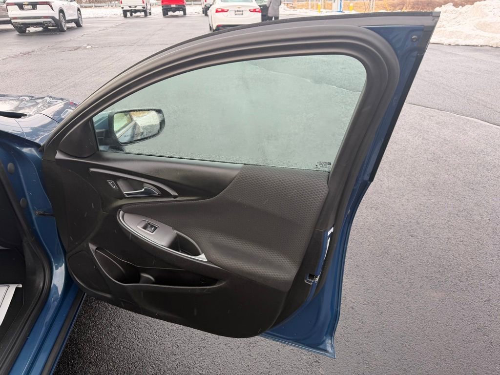 Used 2024 Chevrolet Malibu LT image 25