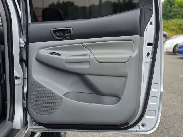 Used 2012 Toyota Tacoma 4x4 Double Cab image 28